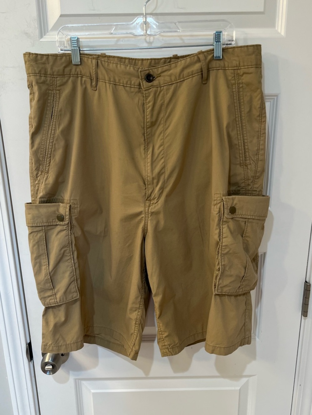 Levi Strauss Men’s Tan Cargo Shorts Utility Baggy Casual Outdoor Size 38